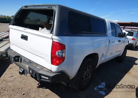 2017 Toyota Tundra Sr5 5.7L V8 z USA, uszkodzony, nr VIN 5TFUW5F12HX658306